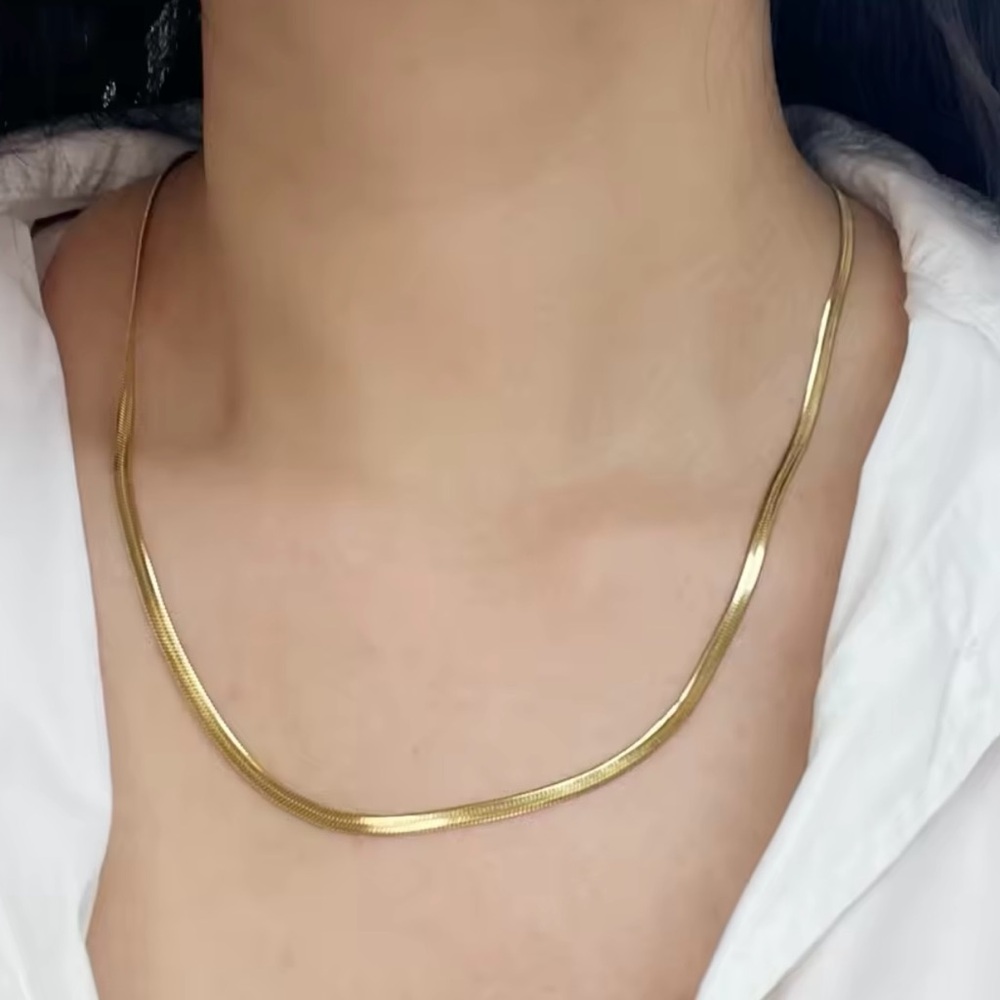 NEW Gold Snake Herringbone Necklace 17”